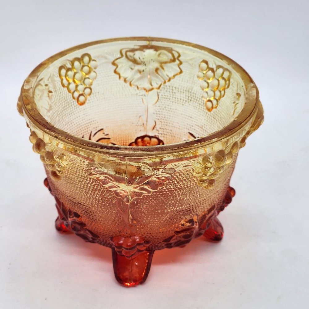 User vintage Jeannette Amberina glass footed candy bowl/Nut dish red yellow ombr